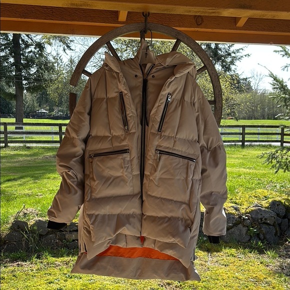 Orolay Tan Puffer Jacket with Orange Lining - Picture 2 of 12